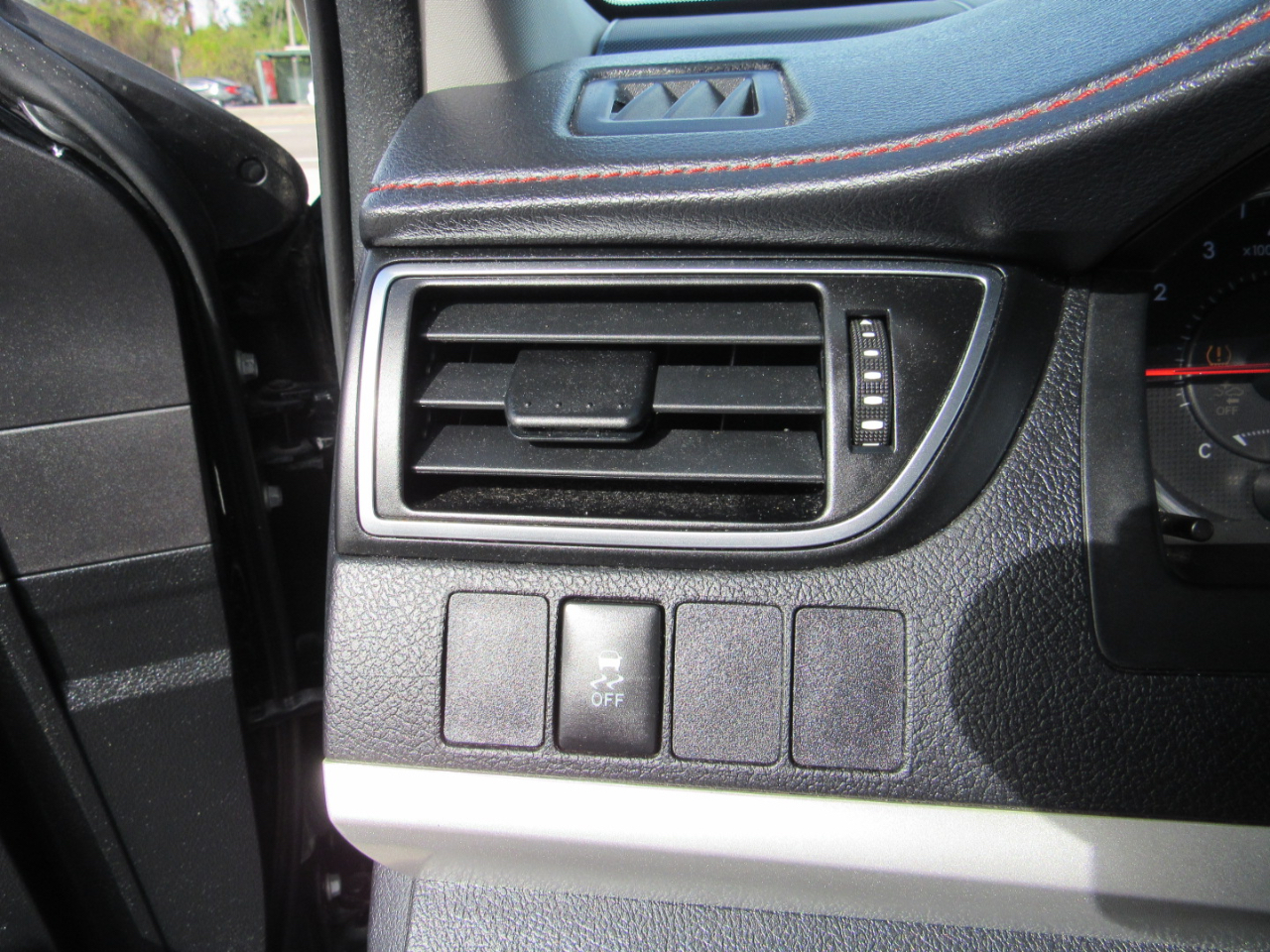 Toyota Camry 4dr Sdn I4 Auto SE w/Special Edition Pkg (Natl) 2016