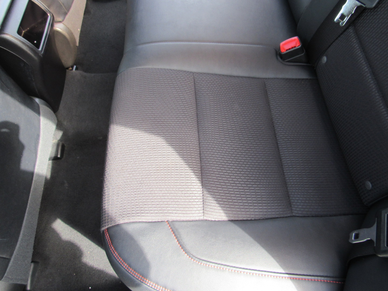 Toyota Camry 4dr Sdn I4 Auto SE w/Special Edition Pkg (Natl) 2016