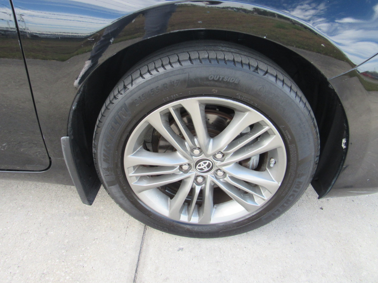 Toyota Camry 4dr Sdn I4 Auto SE w/Special Edition Pkg (Natl) 2016