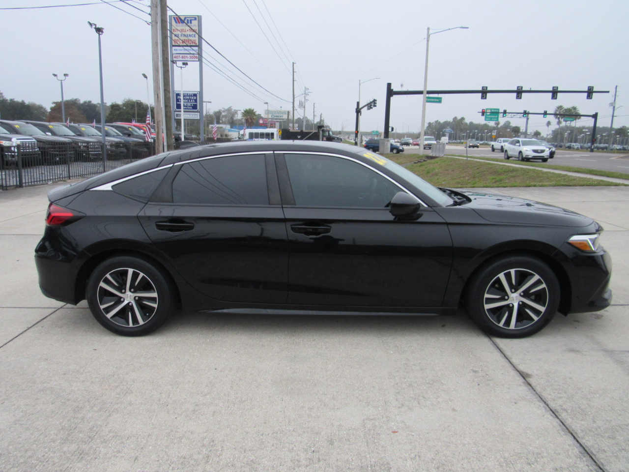 Honda Civic Hatchback LX CVT 2022