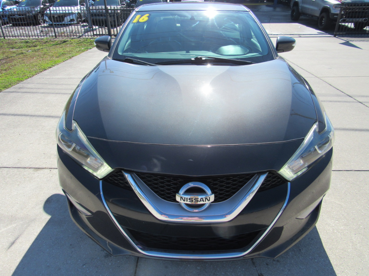 Nissan Maxima 4dr Sdn 3.5 SR 2016