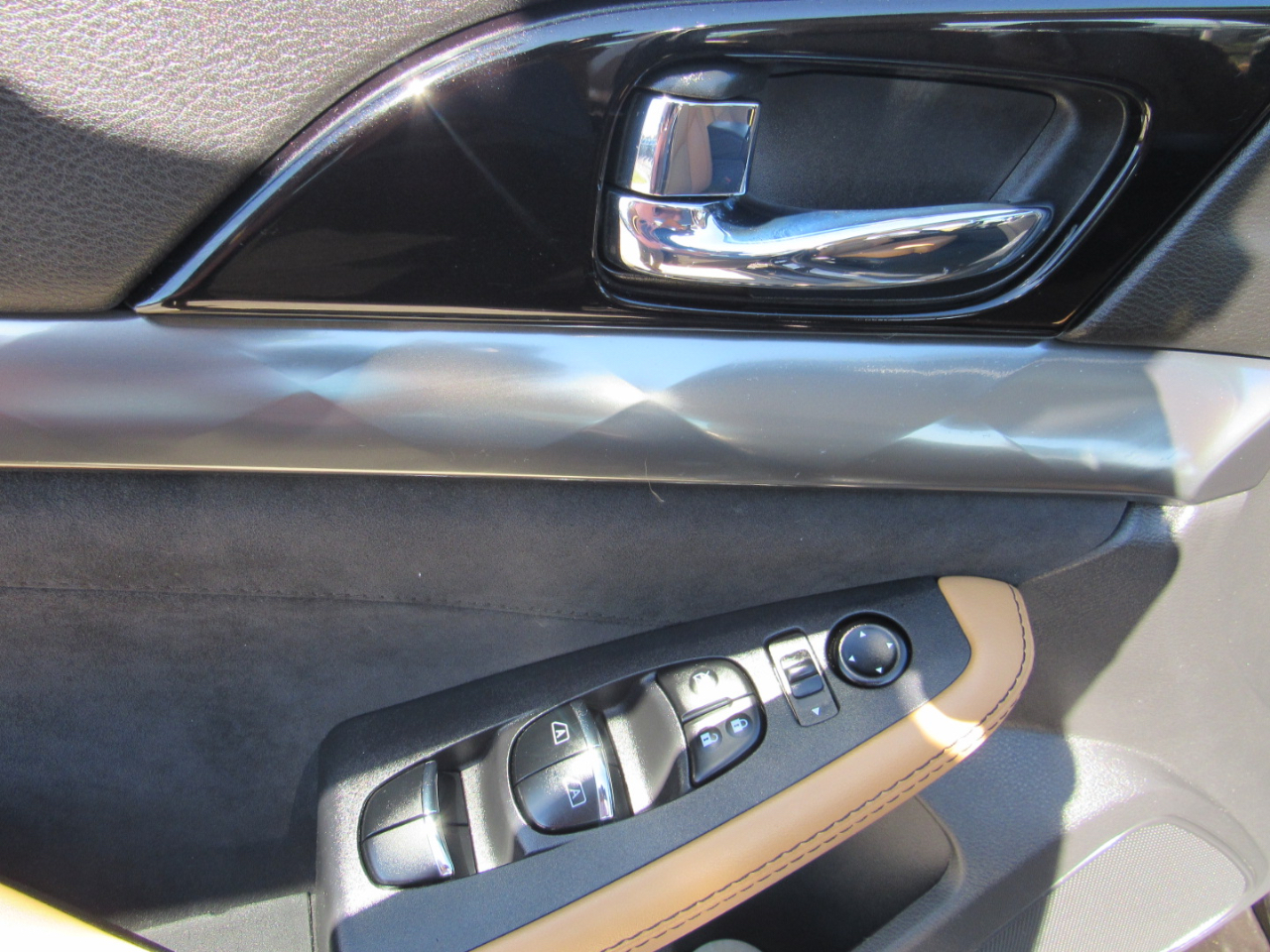 Nissan Maxima 4dr Sdn 3.5 SR 2016