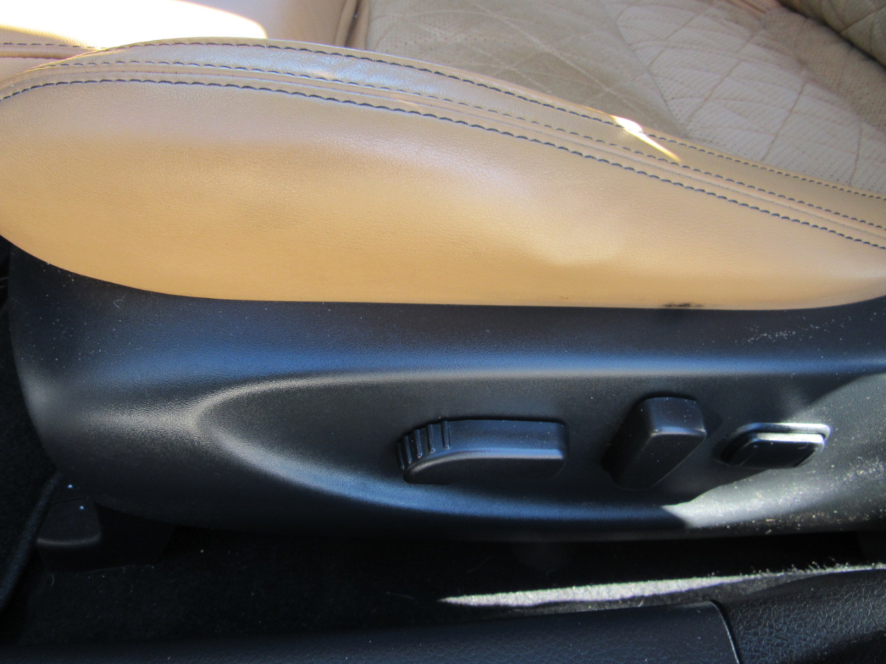 Nissan Maxima 4dr Sdn 3.5 SR 2016