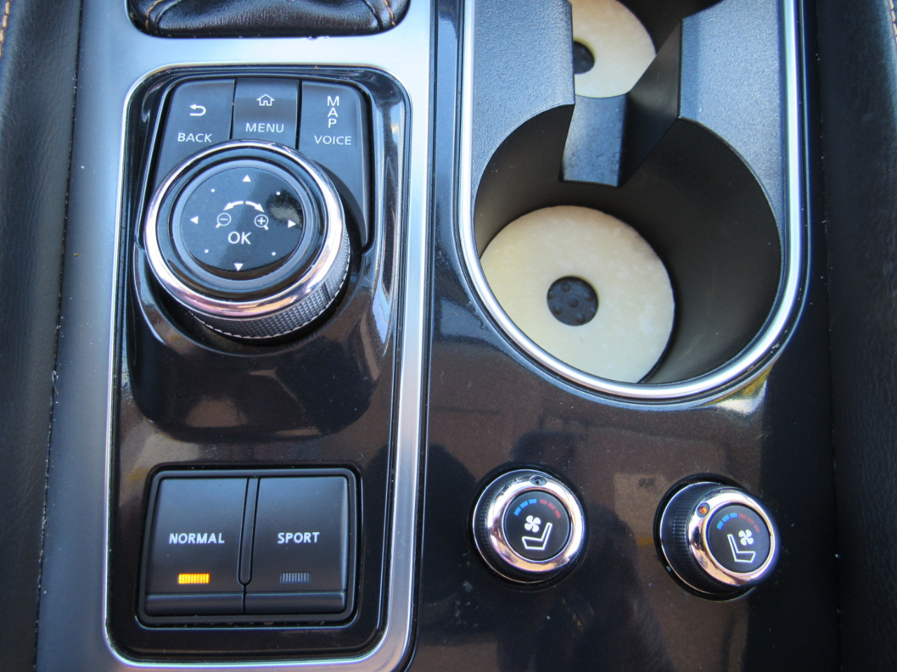 Nissan Maxima 4dr Sdn 3.5 SR 2016