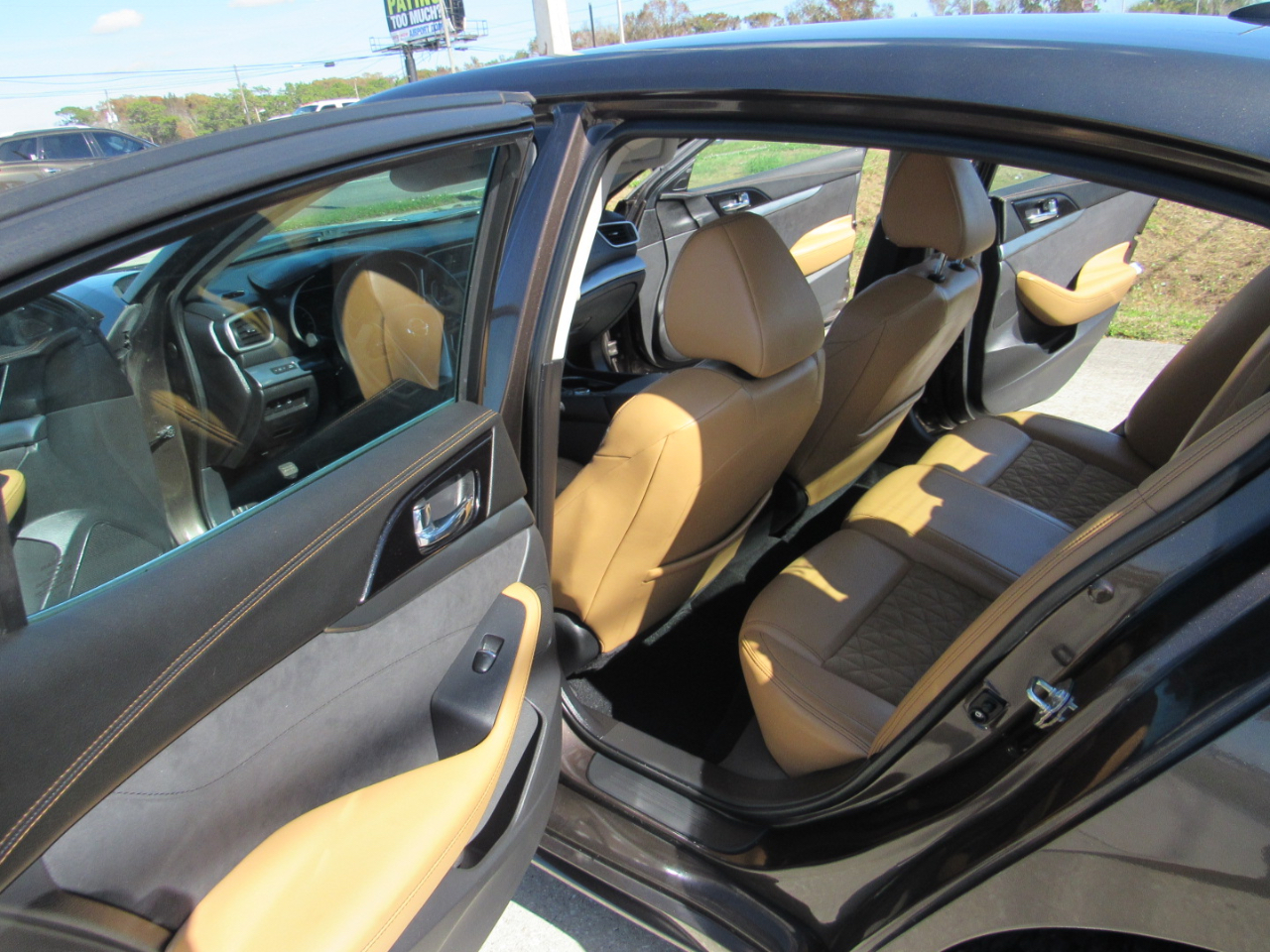 Nissan Maxima 4dr Sdn 3.5 SR 2016