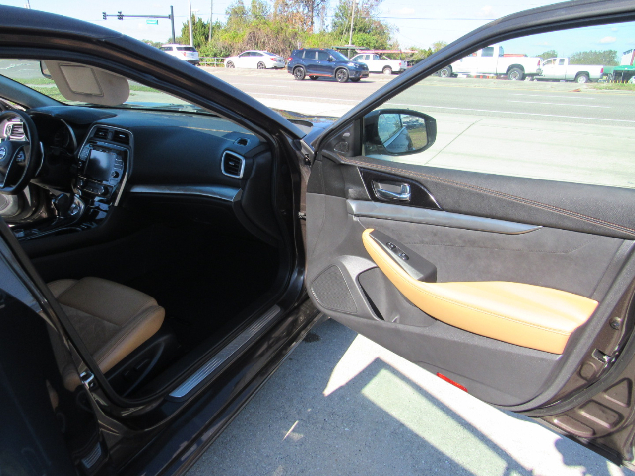 Nissan Maxima 4dr Sdn 3.5 SR 2016