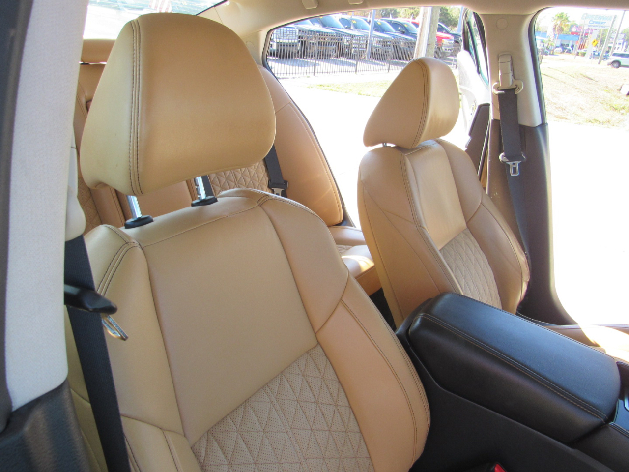 Nissan Maxima 4dr Sdn 3.5 SR 2016