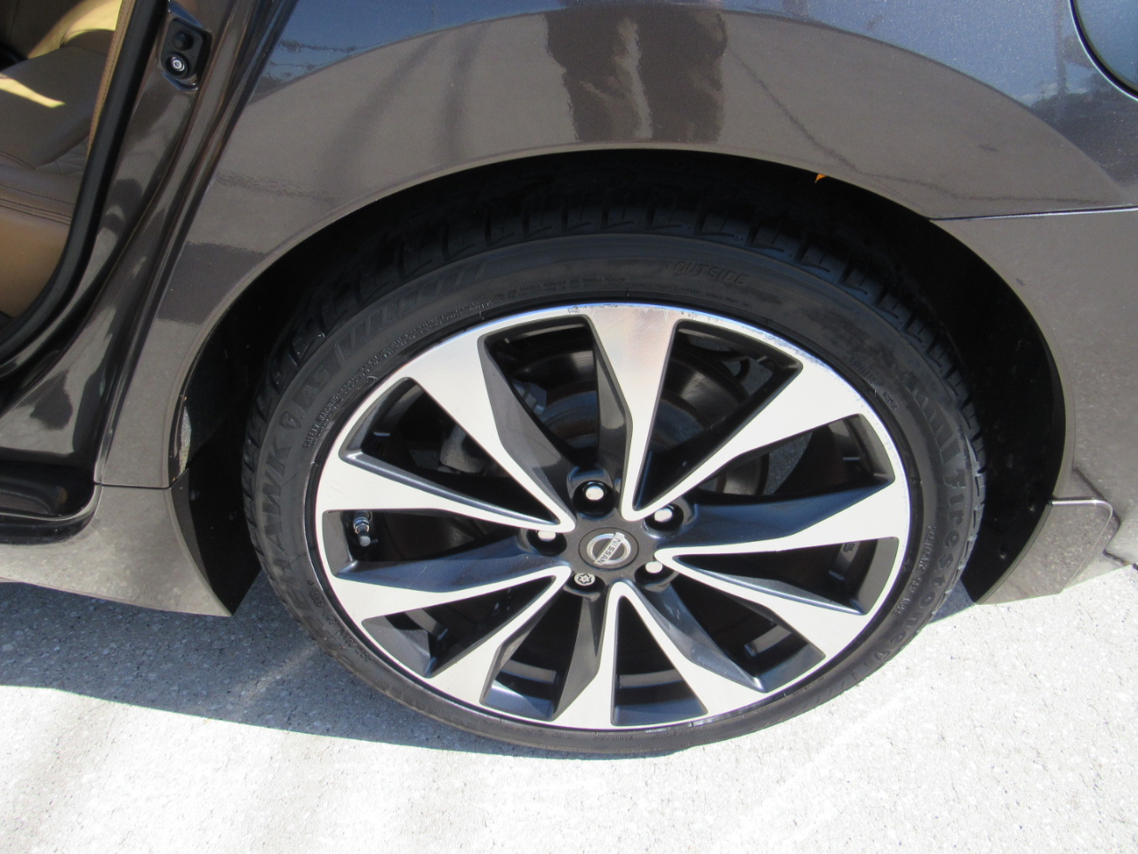 Nissan Maxima 4dr Sdn 3.5 SR 2016