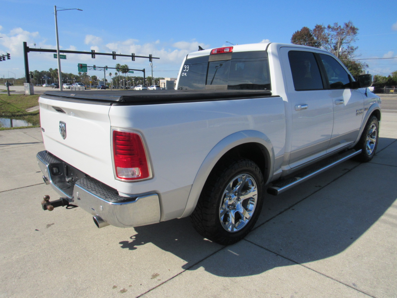 RAM 1500 2WD Crew Cab 140.5" Laramie 2016
