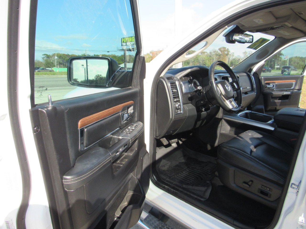 RAM 1500 2WD Crew Cab 140.5" Laramie 2016