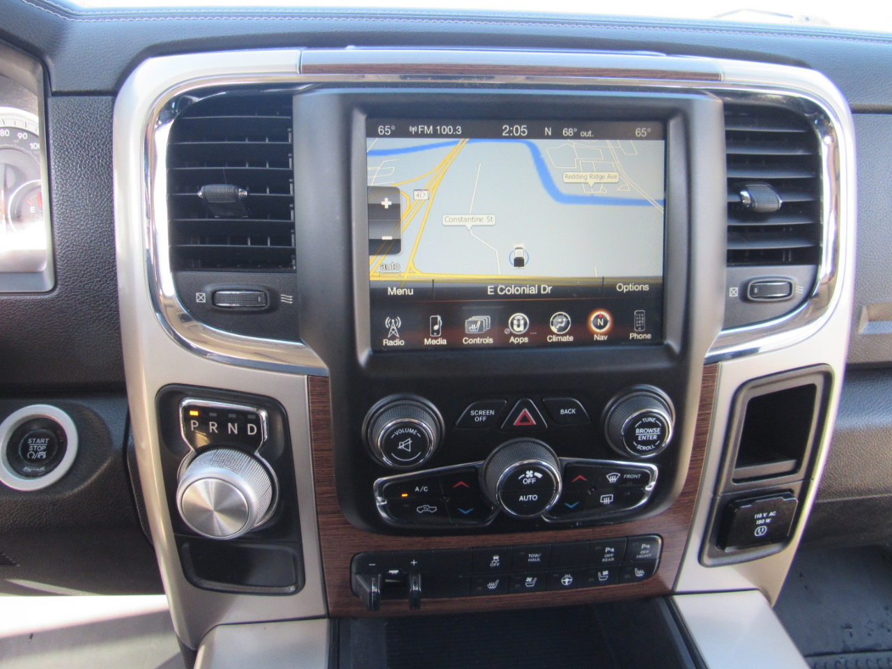 RAM 1500 2WD Crew Cab 140.5" Laramie 2016