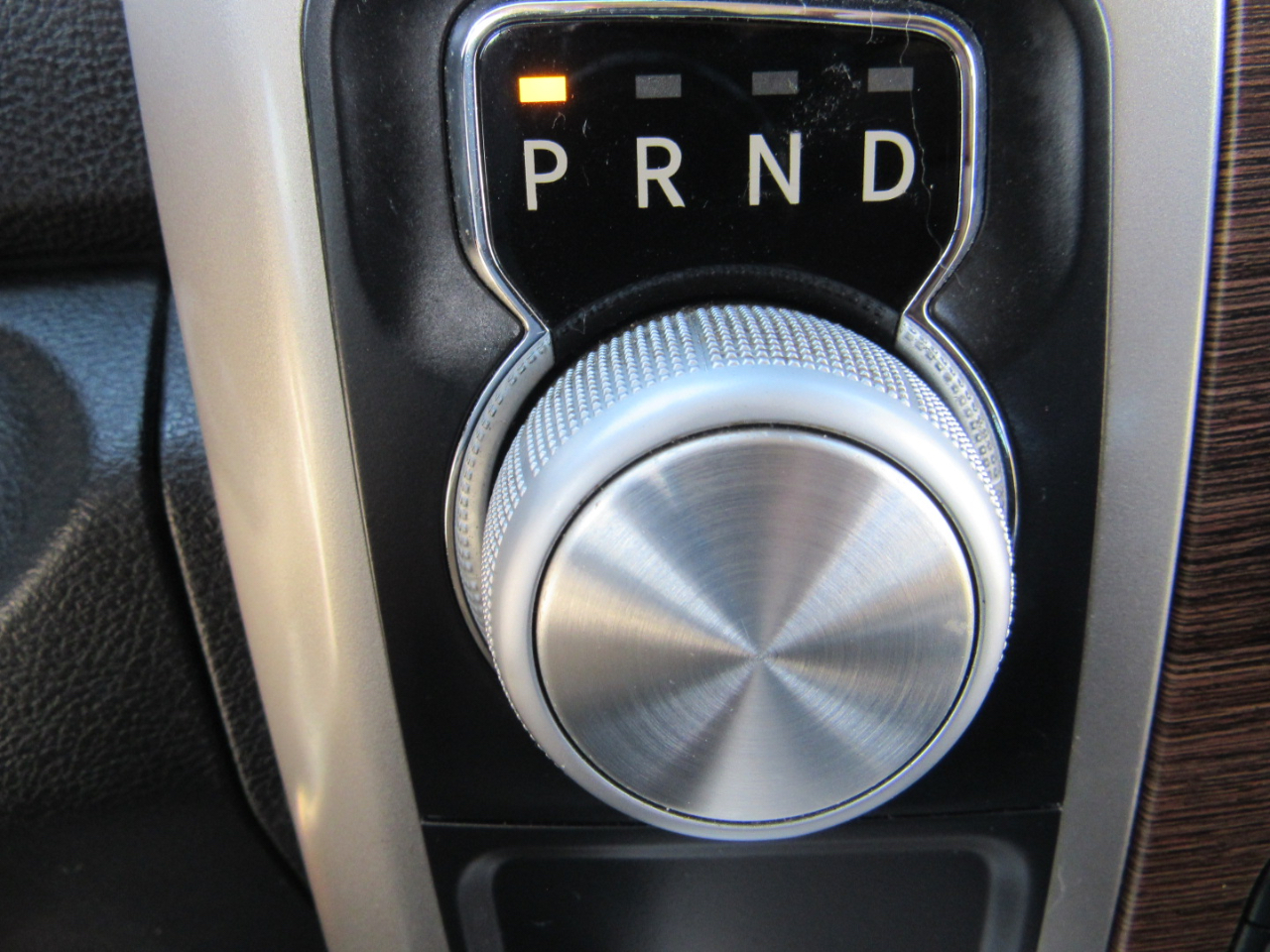 RAM 1500 2WD Crew Cab 140.5" Laramie 2016