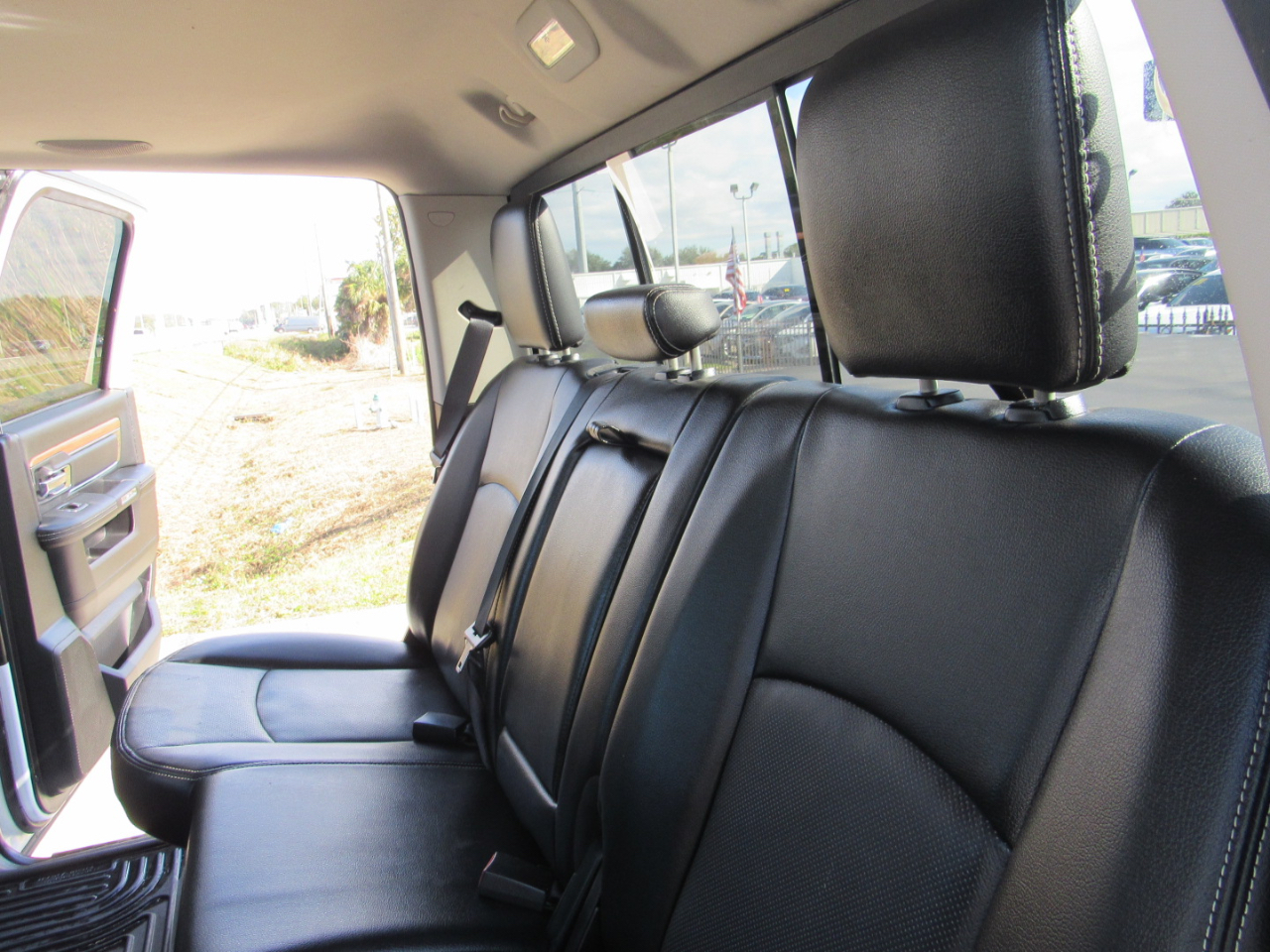 RAM 1500 2WD Crew Cab 140.5" Laramie 2016