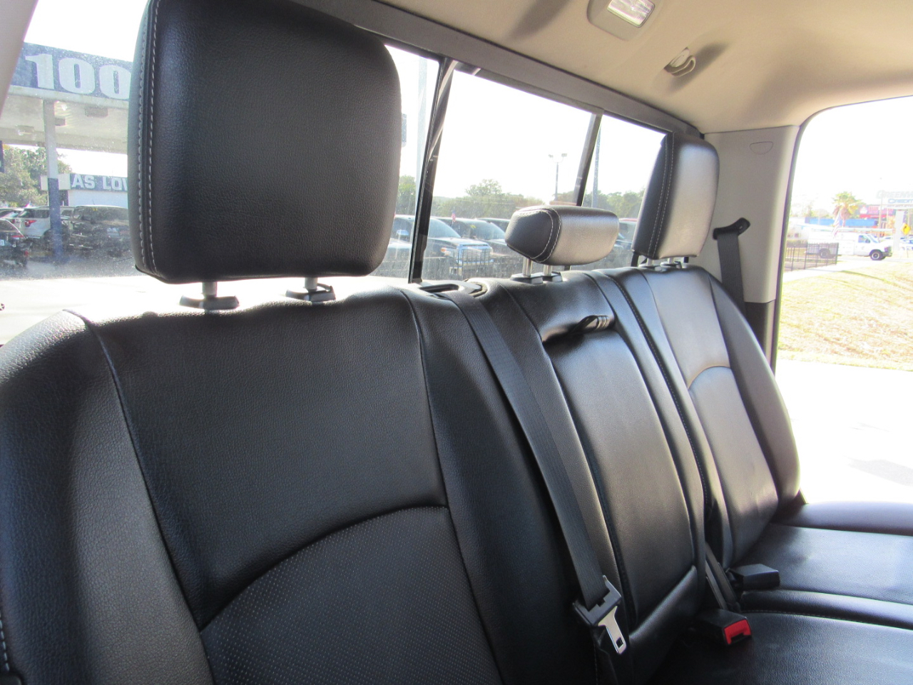 RAM 1500 2WD Crew Cab 140.5" Laramie 2016