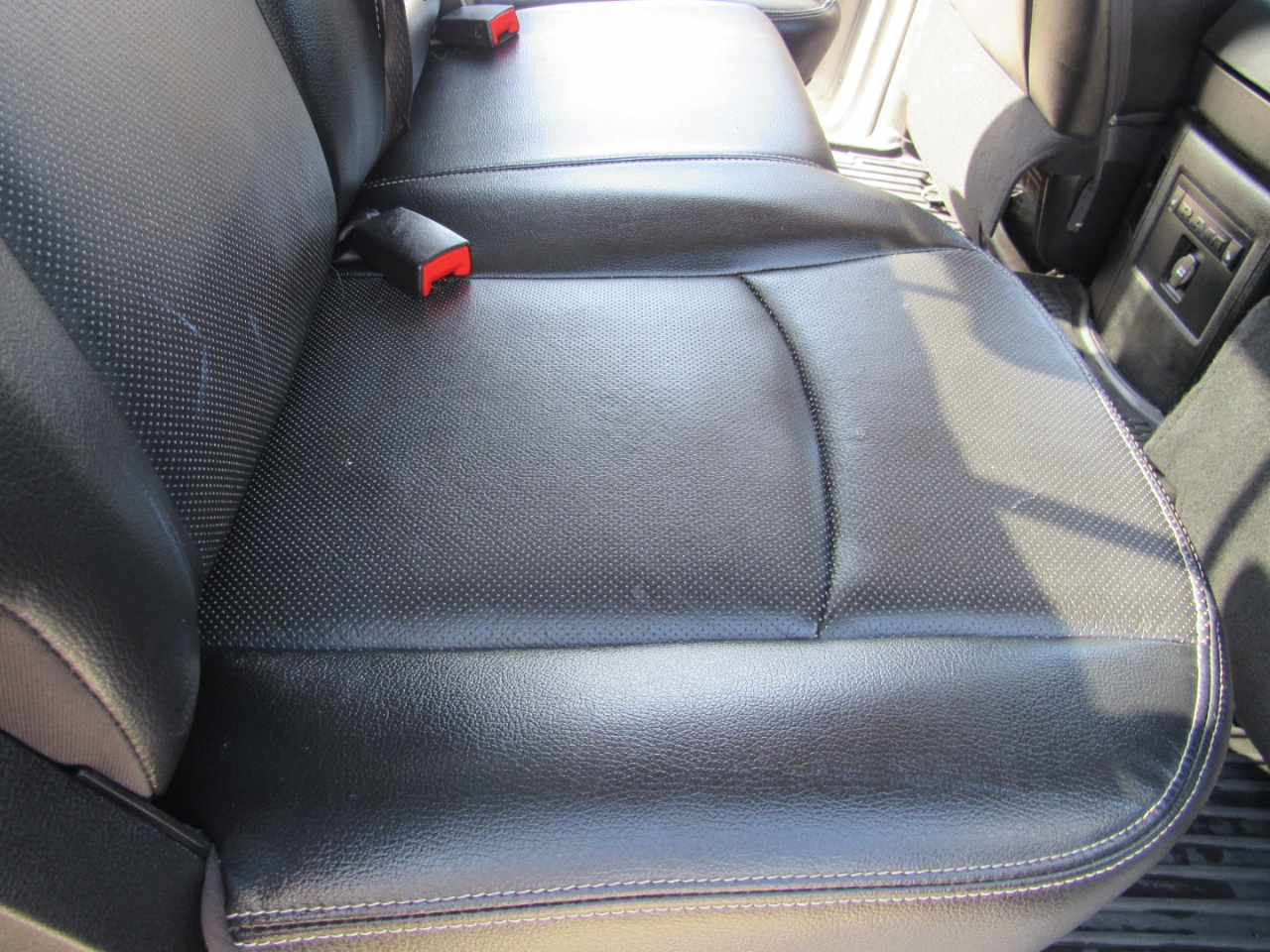 RAM 1500 2WD Crew Cab 140.5" Laramie 2016