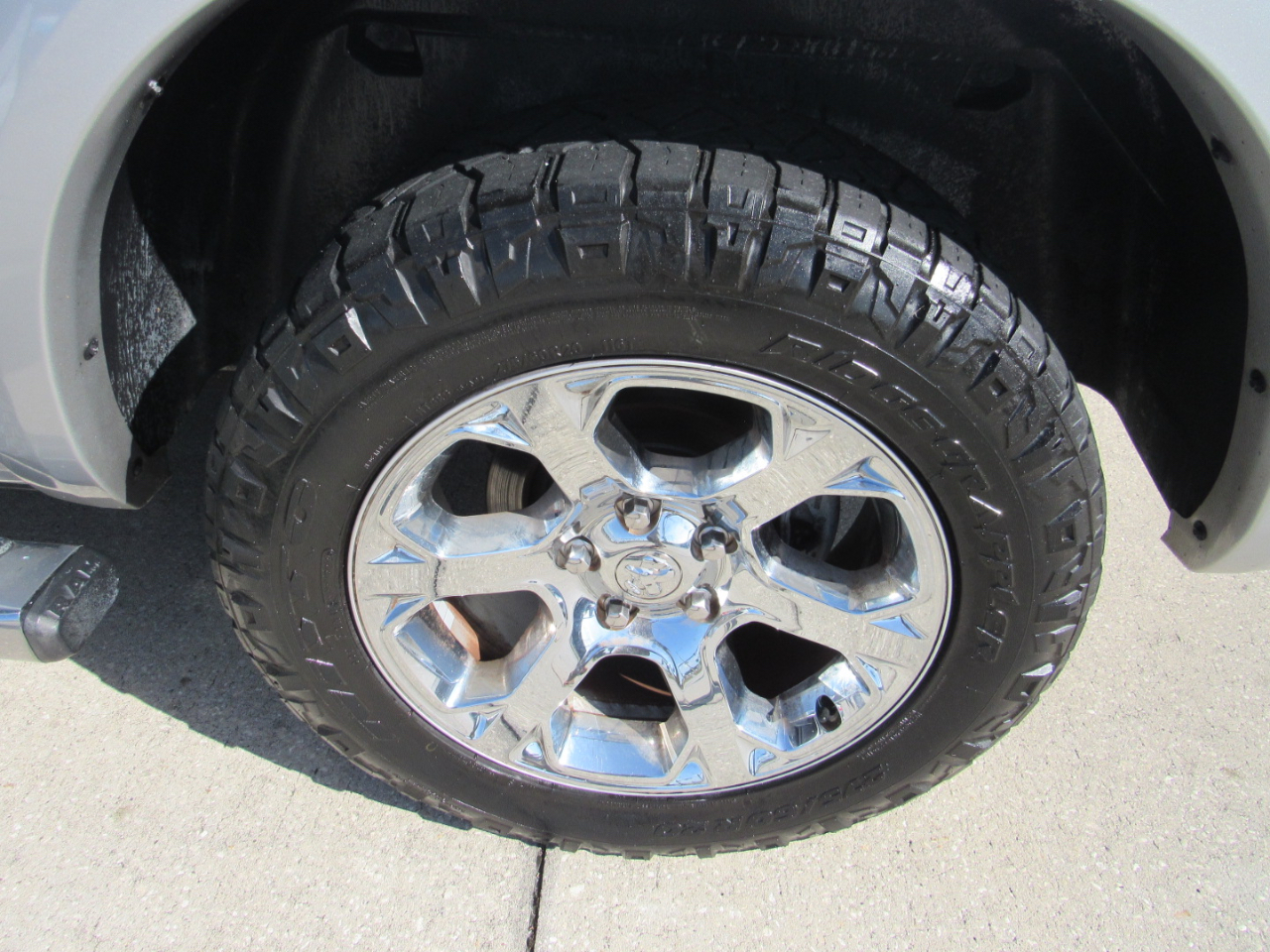 RAM 1500 2WD Crew Cab 140.5" Laramie 2016