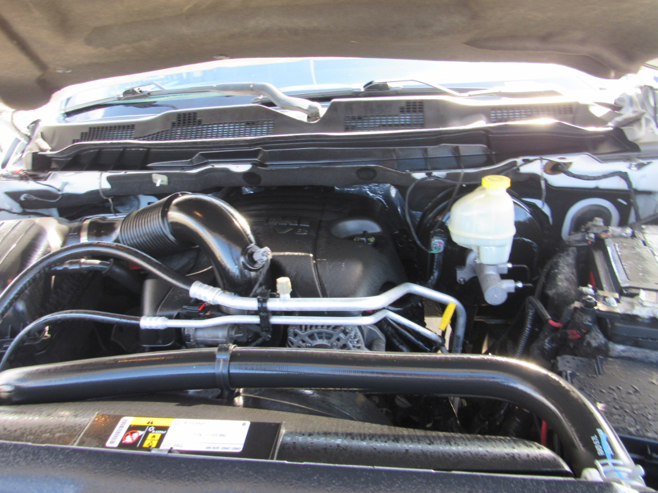 RAM 1500 2WD Crew Cab 140.5" Laramie 2016