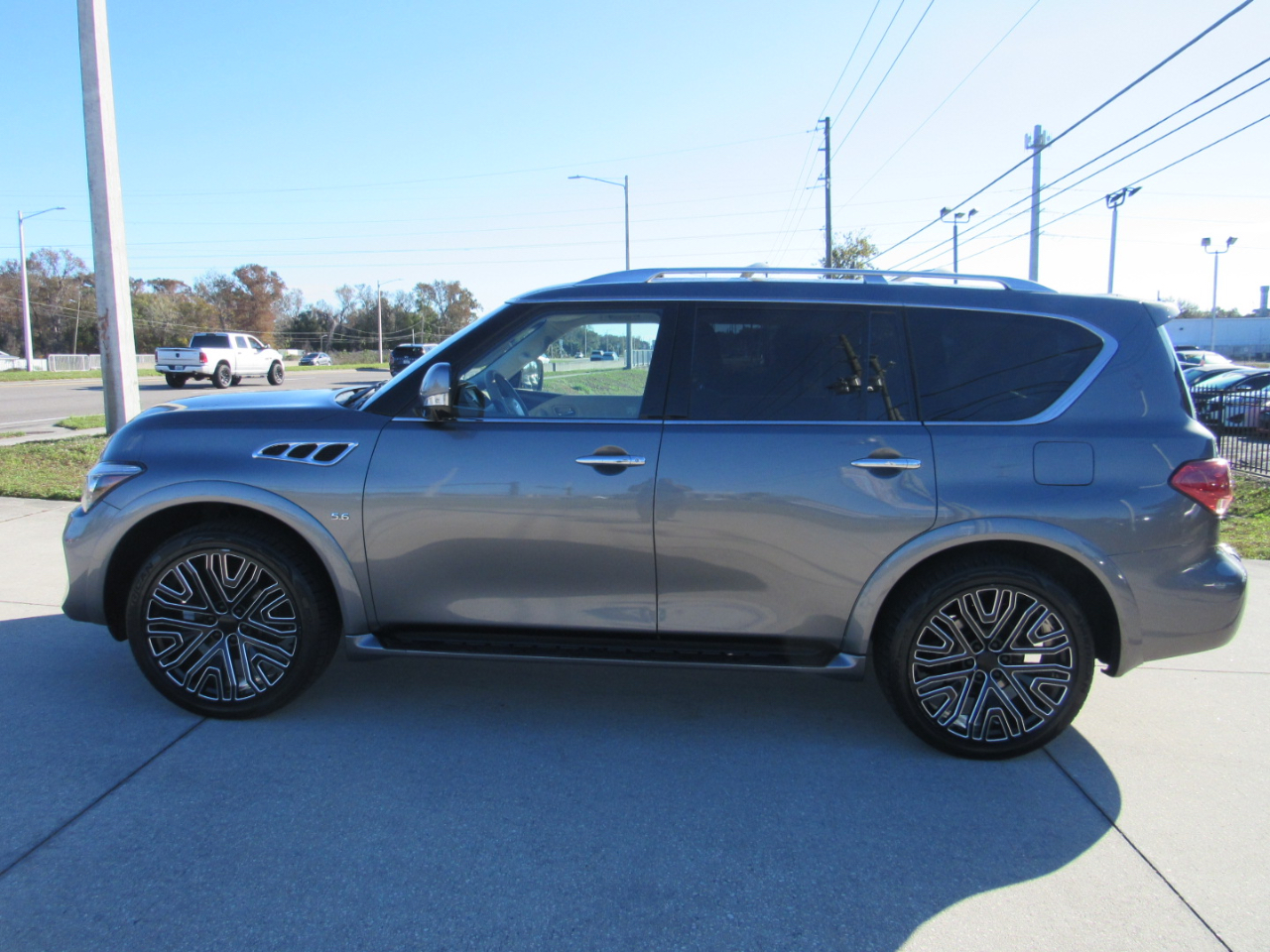 Infiniti QX80 2WD 4dr 2016