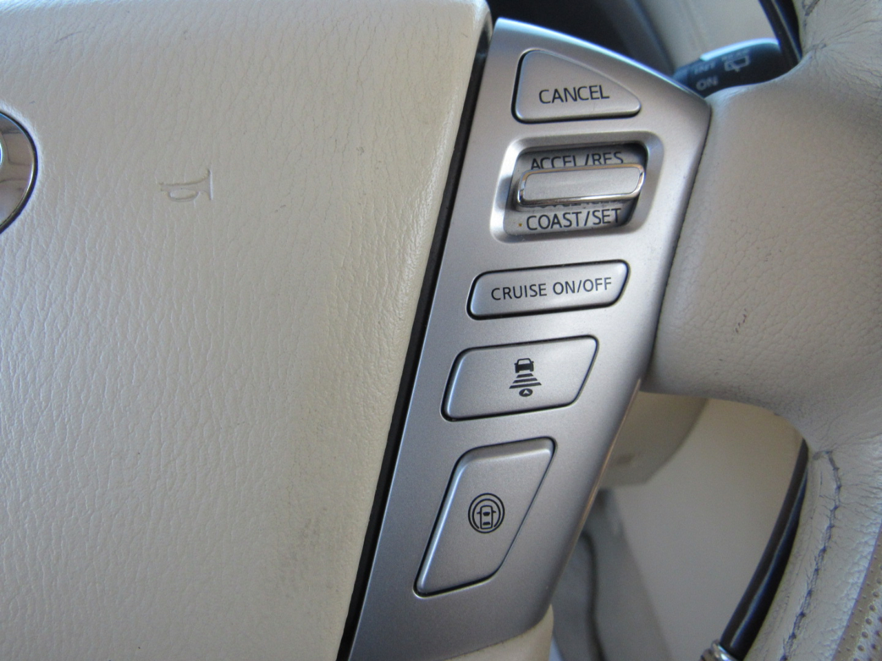 Infiniti QX80 2WD 4dr 2016