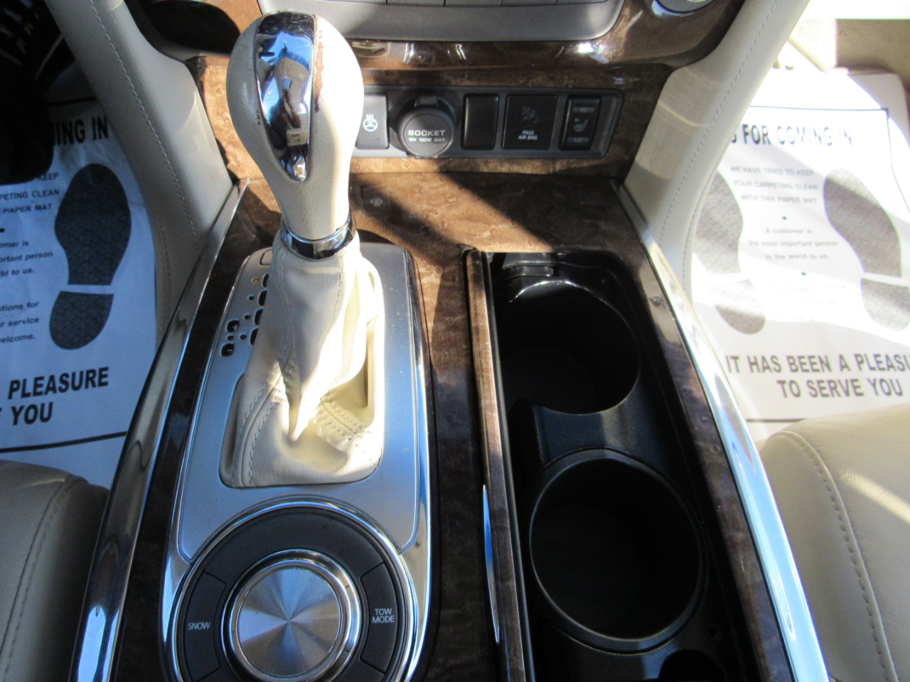 Infiniti QX80 2WD 4dr 2016