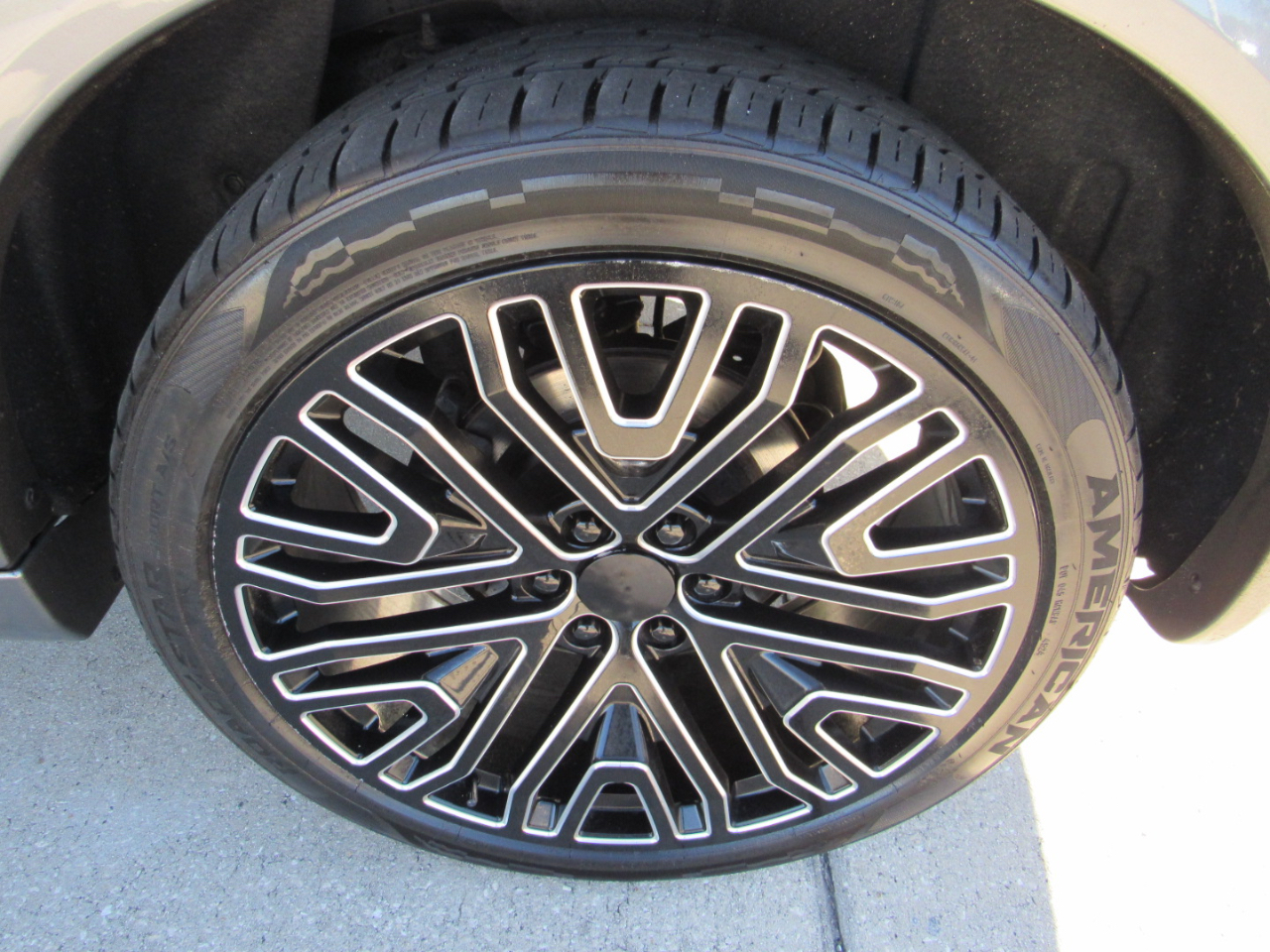 Infiniti QX80 2WD 4dr 2016