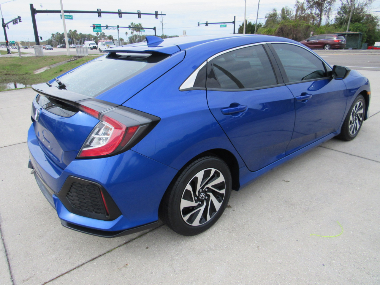 Honda Civic Hatchback LX CVT 2019