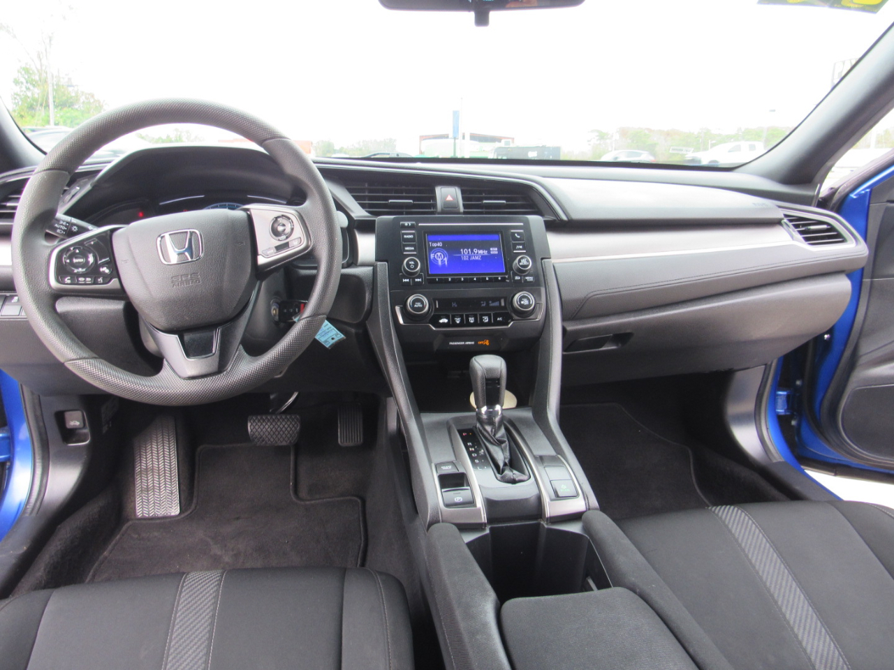 Honda Civic Hatchback LX CVT 2019