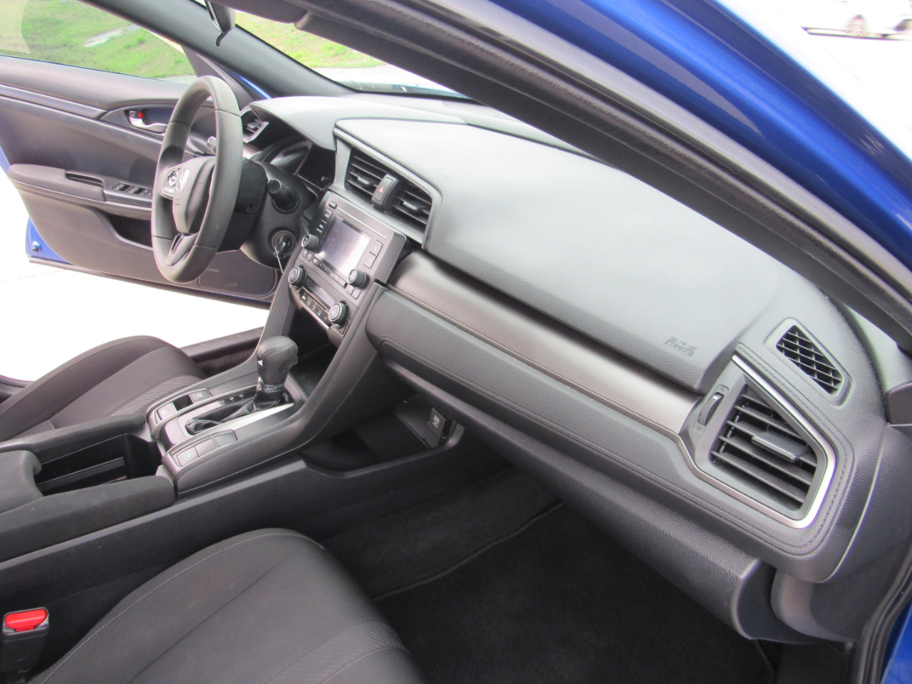 Honda Civic Hatchback LX CVT 2019