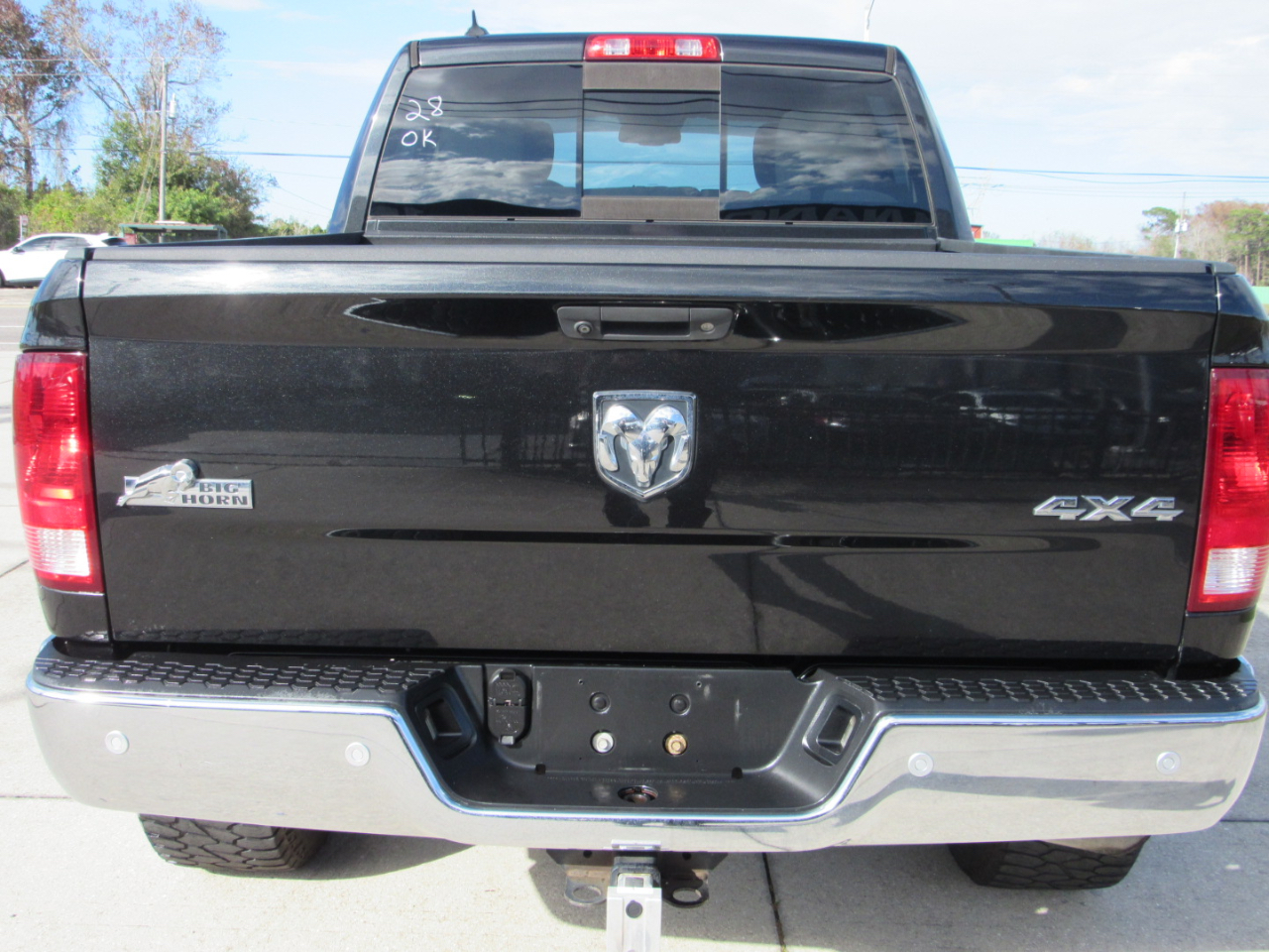 RAM 1500 Big Horn 4x4 Crew Cab 5'7" Box 2017