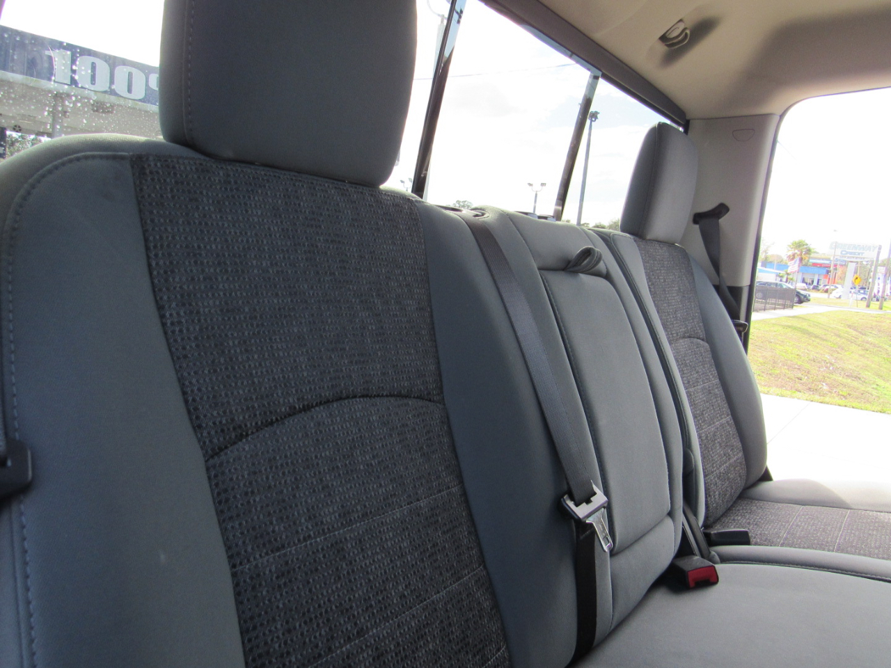 RAM 1500 Big Horn 4x4 Crew Cab 5'7" Box 2017