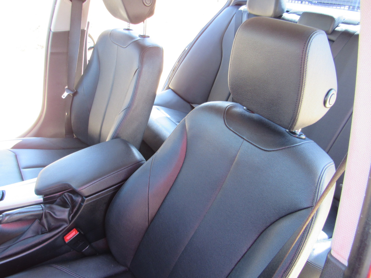 BMW 3 Series 320i Sedan 2018