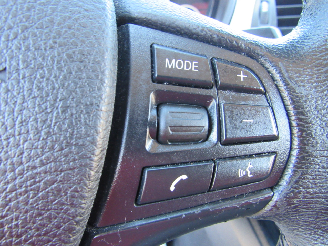 BMW 3 Series 320i Sedan 2018