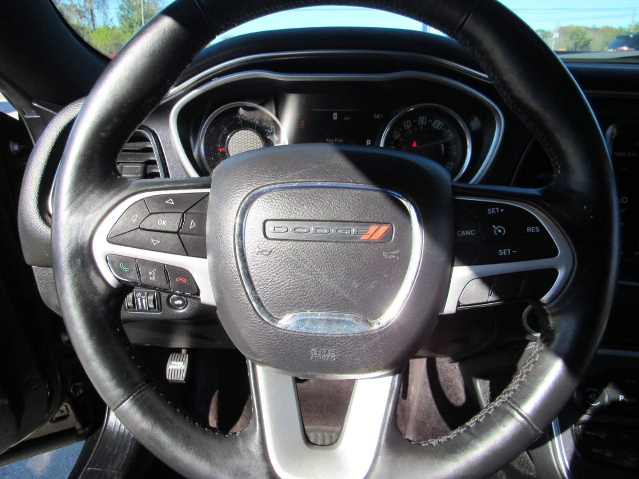 Dodge Challenger 2dr Cpe SXT Plus 2016