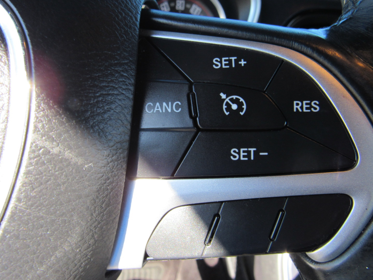 Dodge Challenger 2dr Cpe SXT Plus 2016