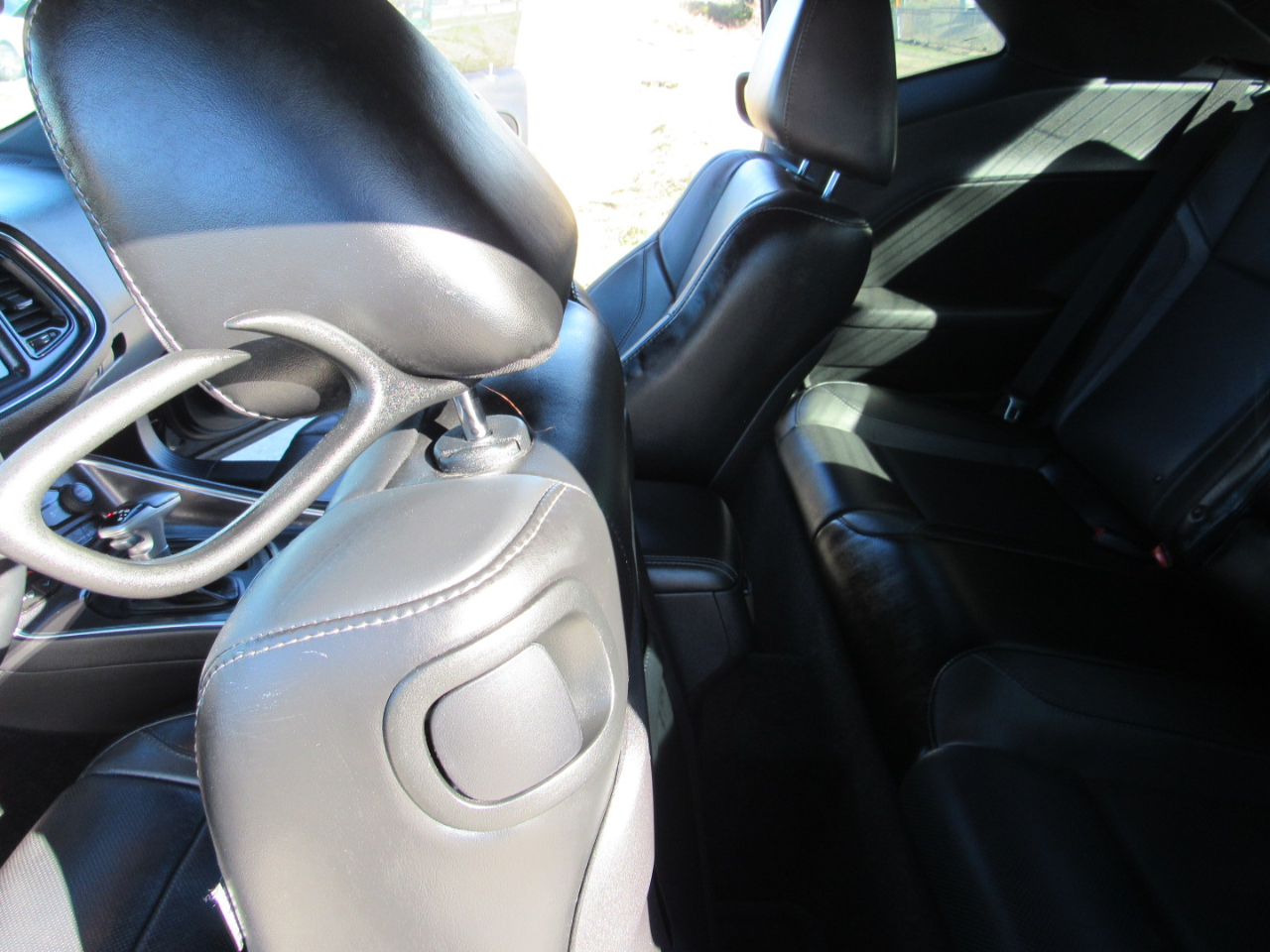 Dodge Challenger 2dr Cpe SXT Plus 2016