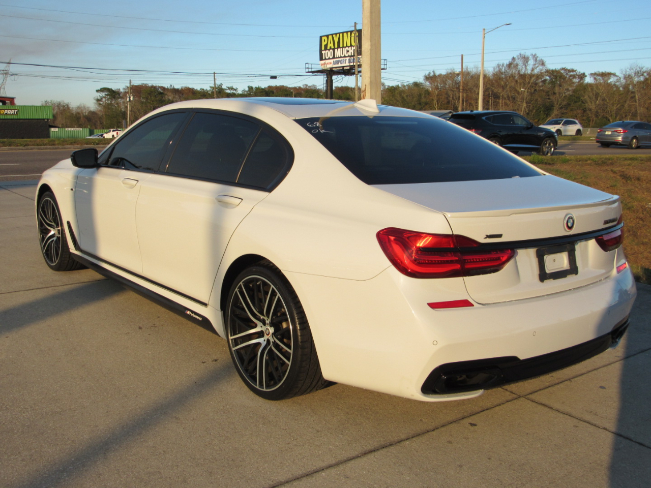 BMW 7 Series 4dr Sdn 750i xDrive AWD 2016