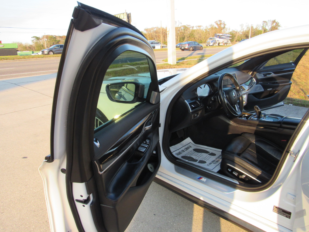 BMW 7 Series 4dr Sdn 750i xDrive AWD 2016