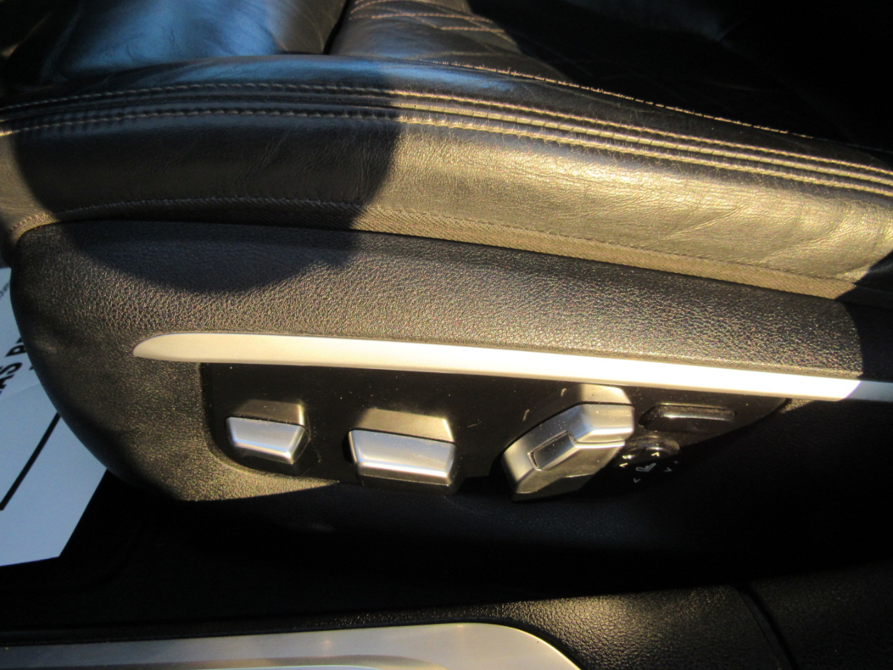 BMW 7 Series 4dr Sdn 750i xDrive AWD 2016