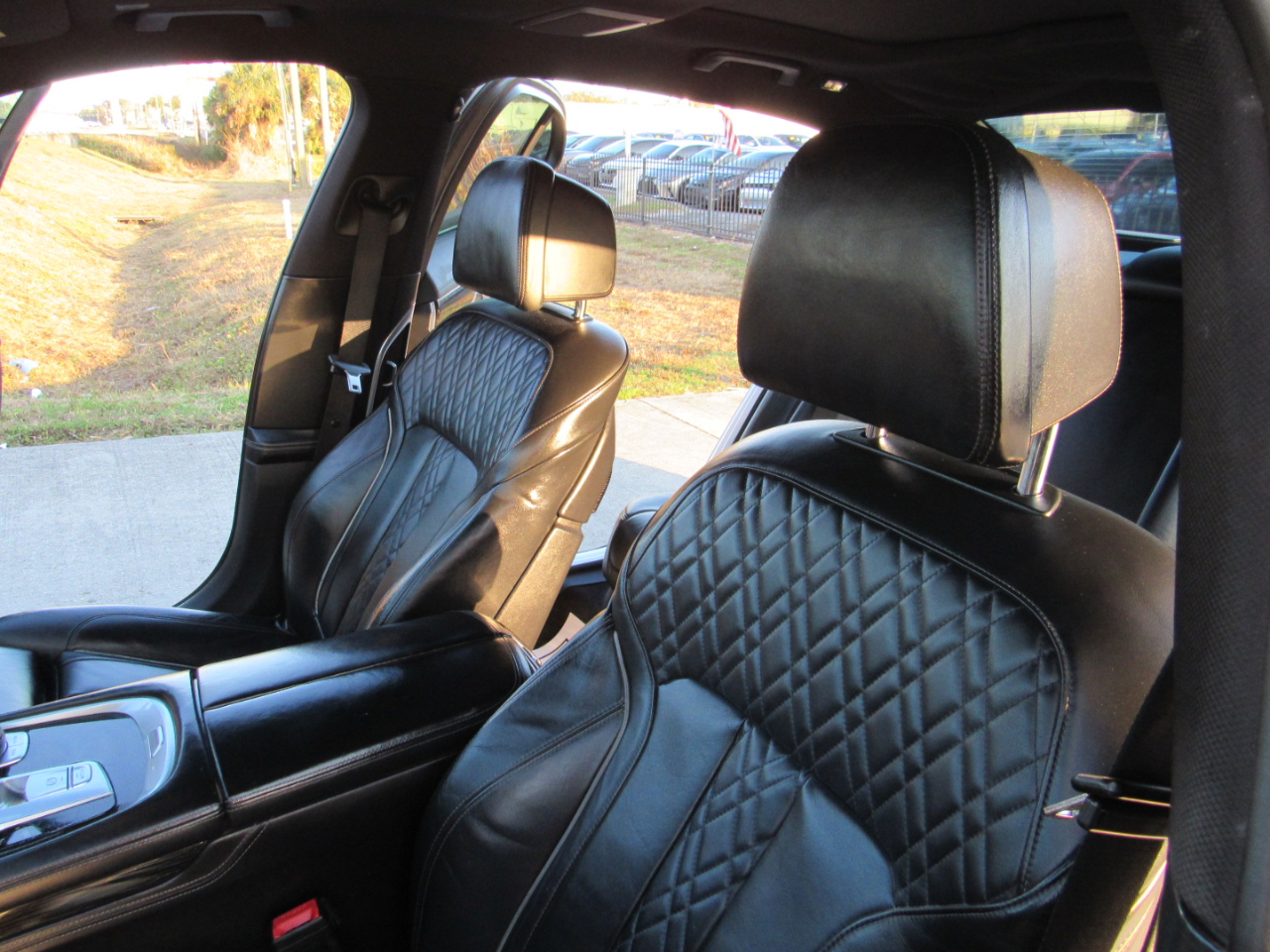 BMW 7 Series 4dr Sdn 750i xDrive AWD 2016