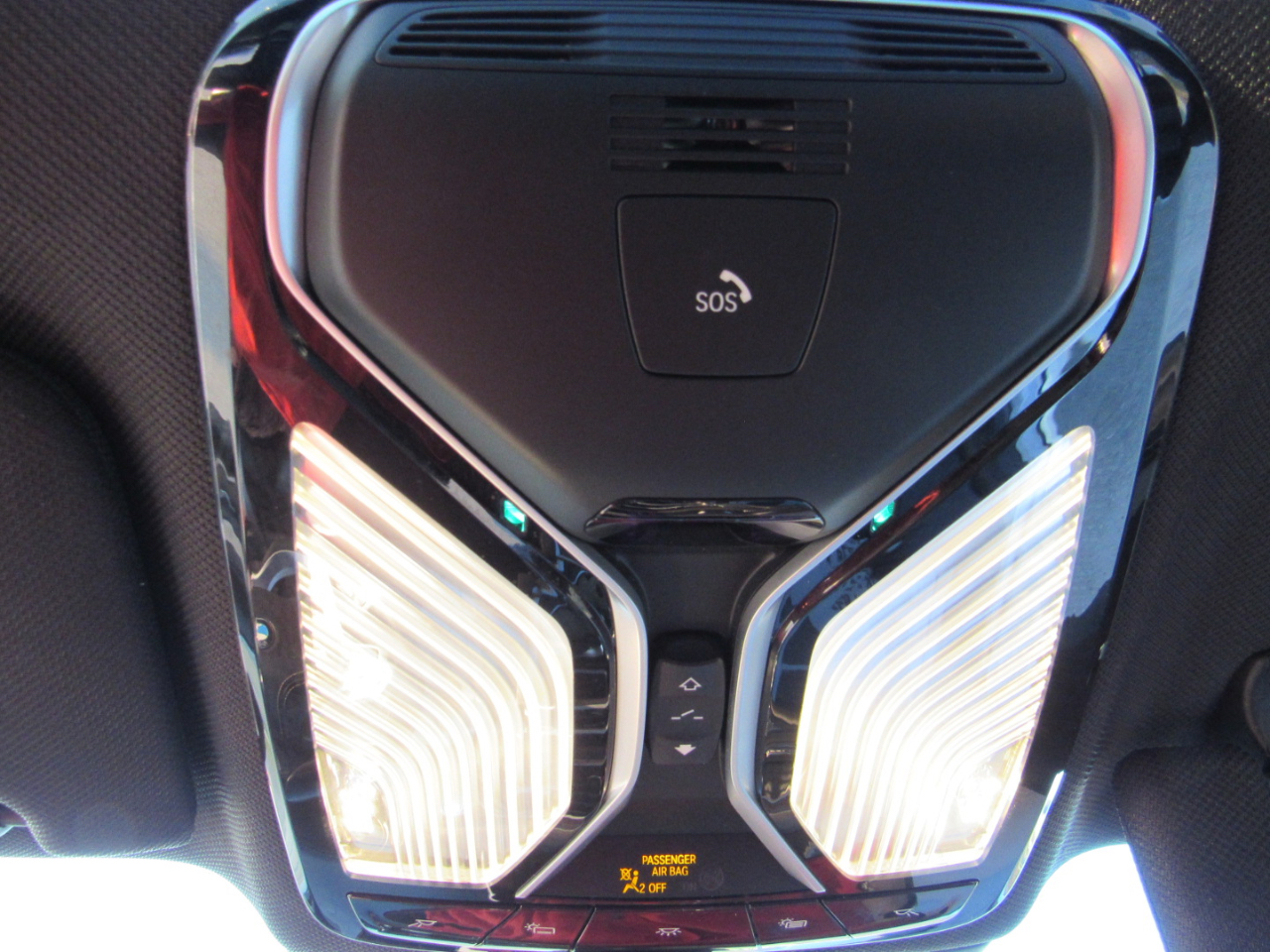 BMW 7 Series 4dr Sdn 750i xDrive AWD 2016