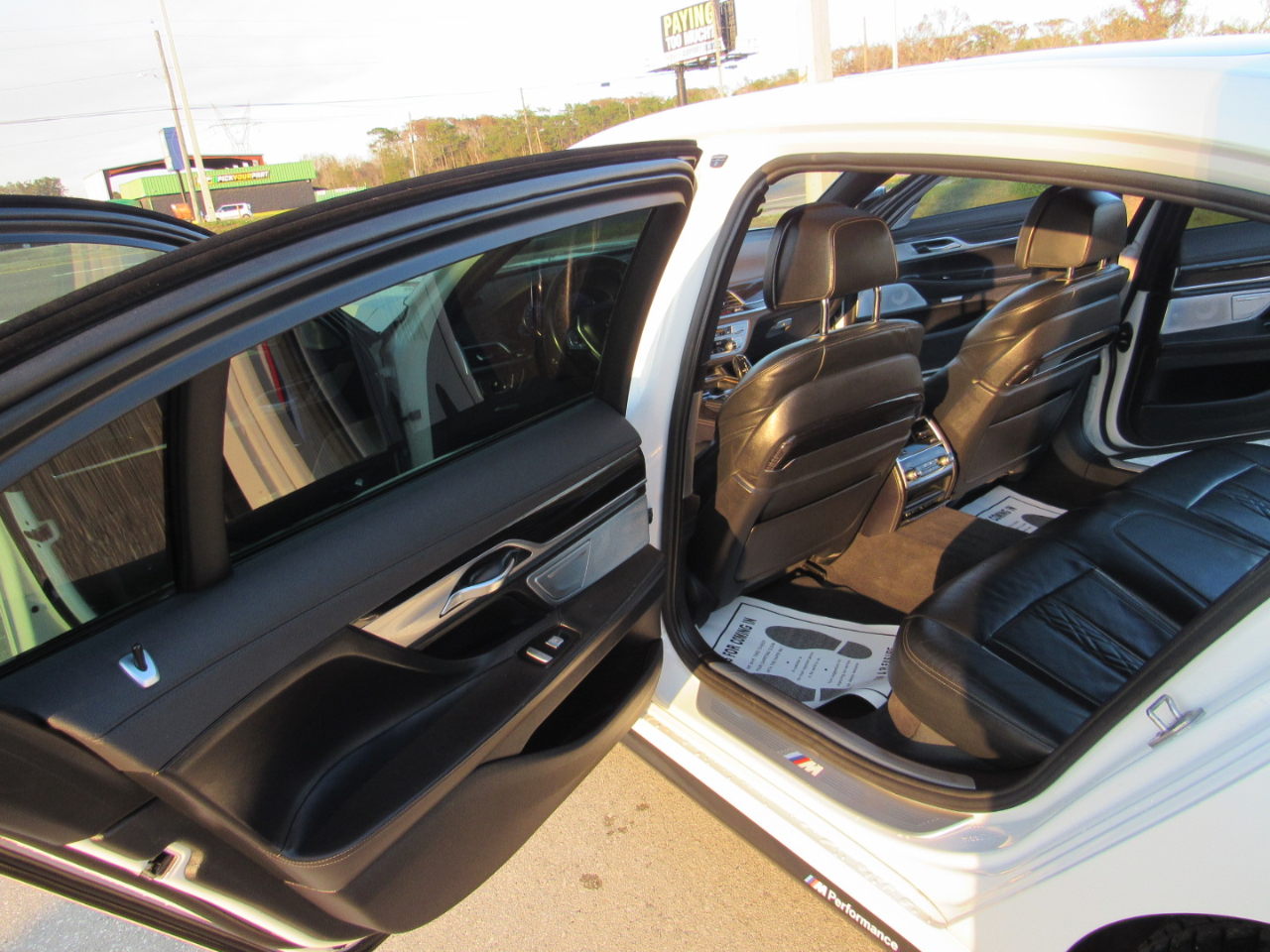 BMW 7 Series 4dr Sdn 750i xDrive AWD 2016