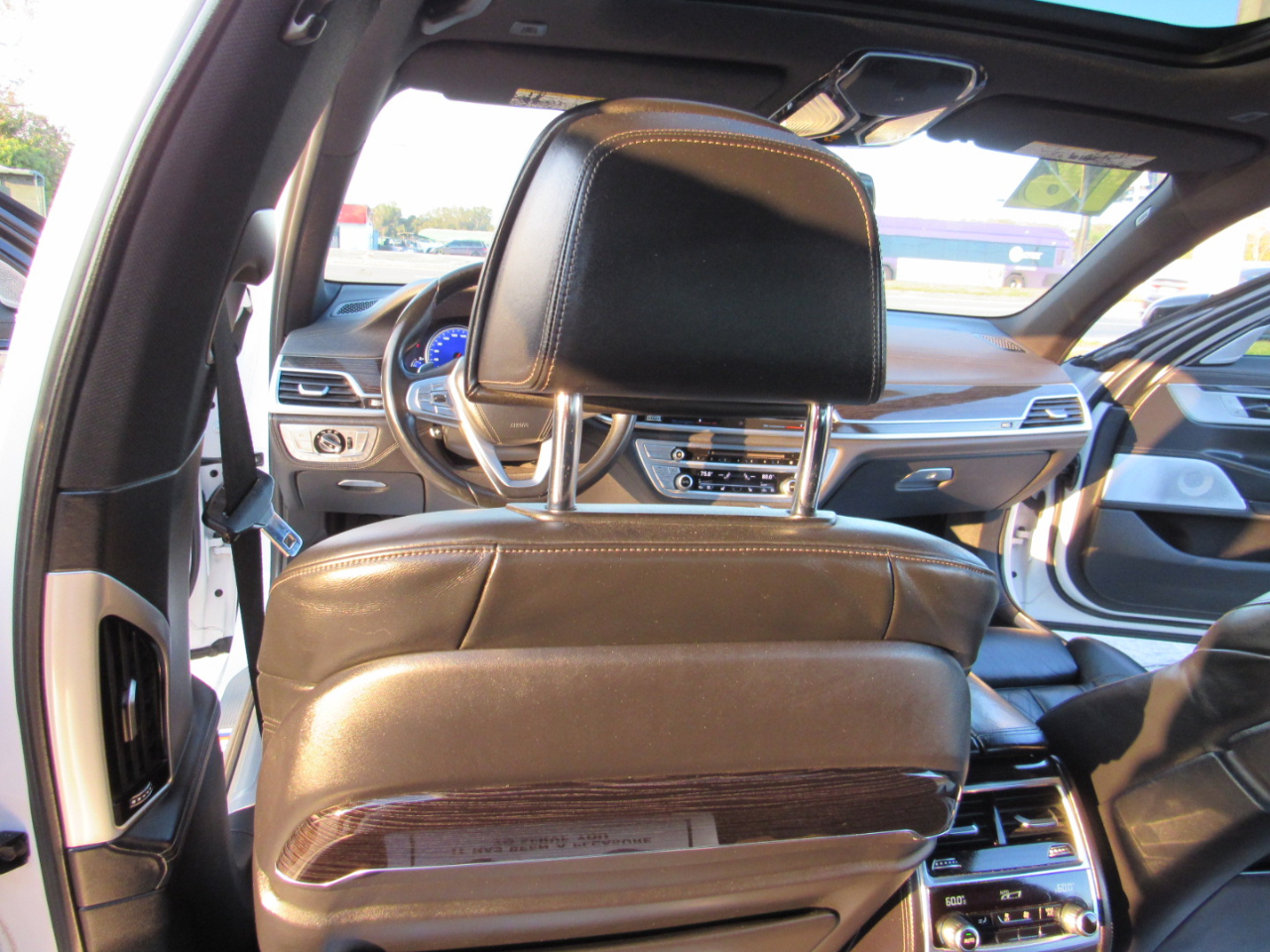 BMW 7 Series 4dr Sdn 750i xDrive AWD 2016