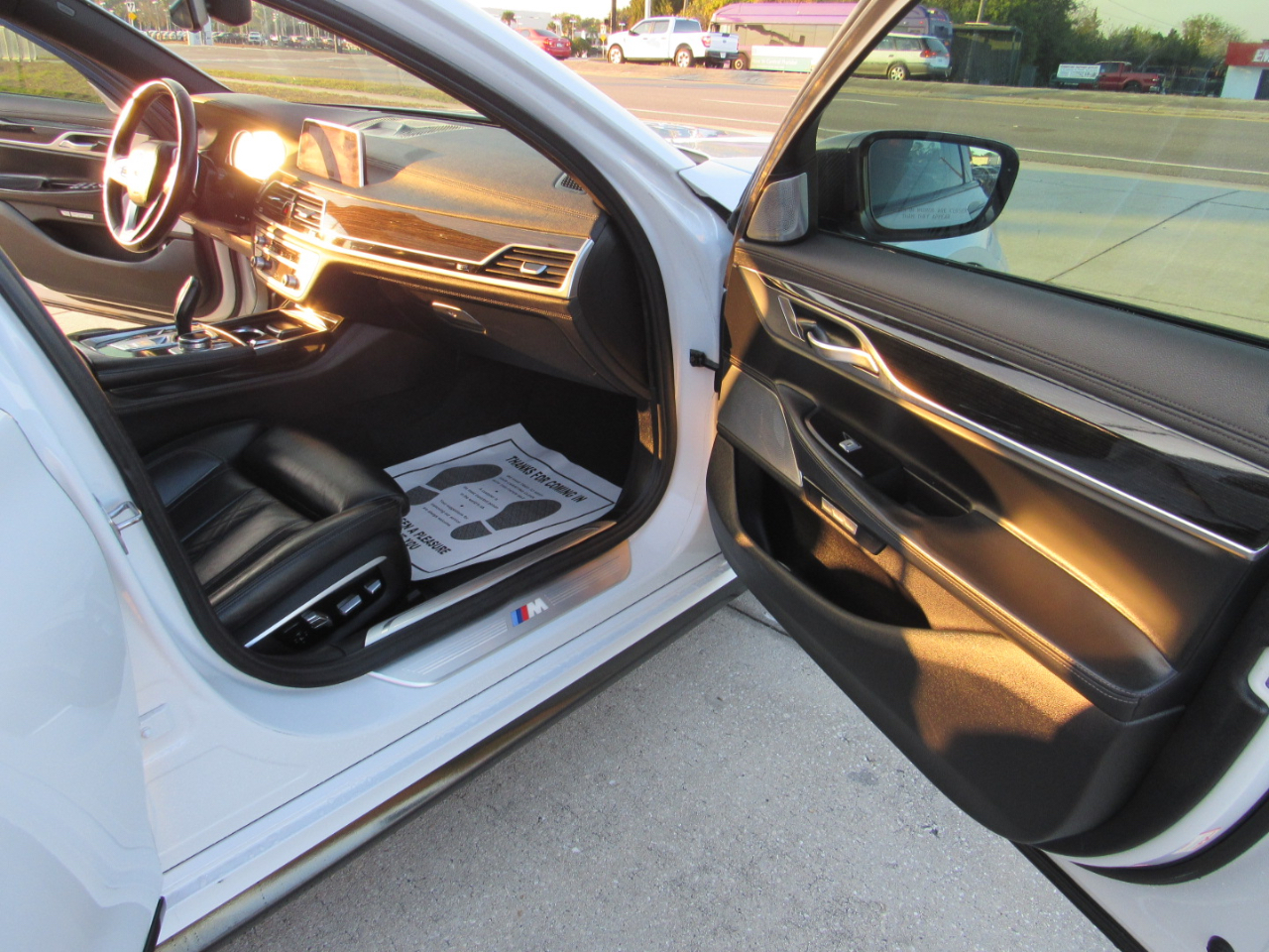 BMW 7 Series 4dr Sdn 750i xDrive AWD 2016