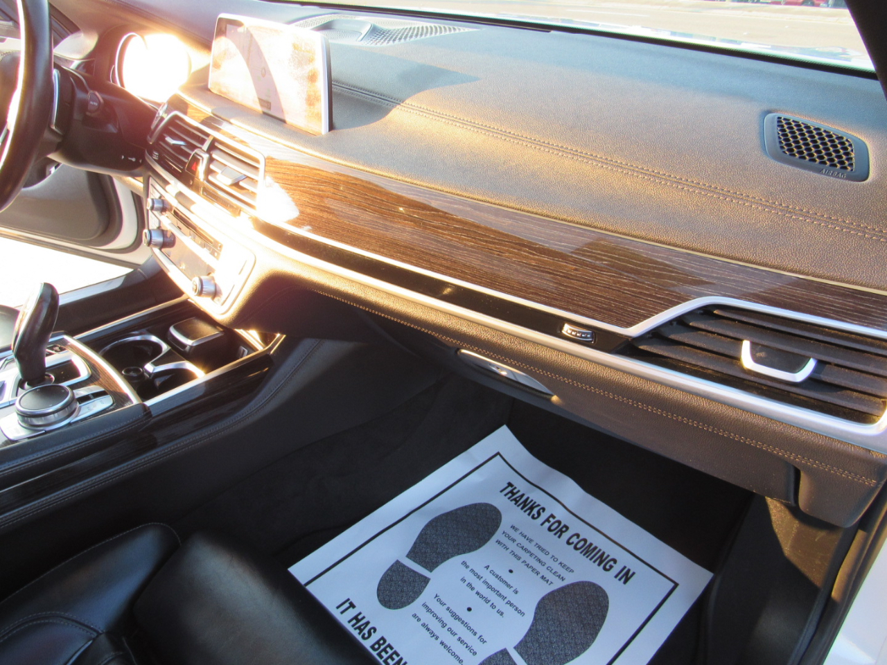 BMW 7 Series 4dr Sdn 750i xDrive AWD 2016