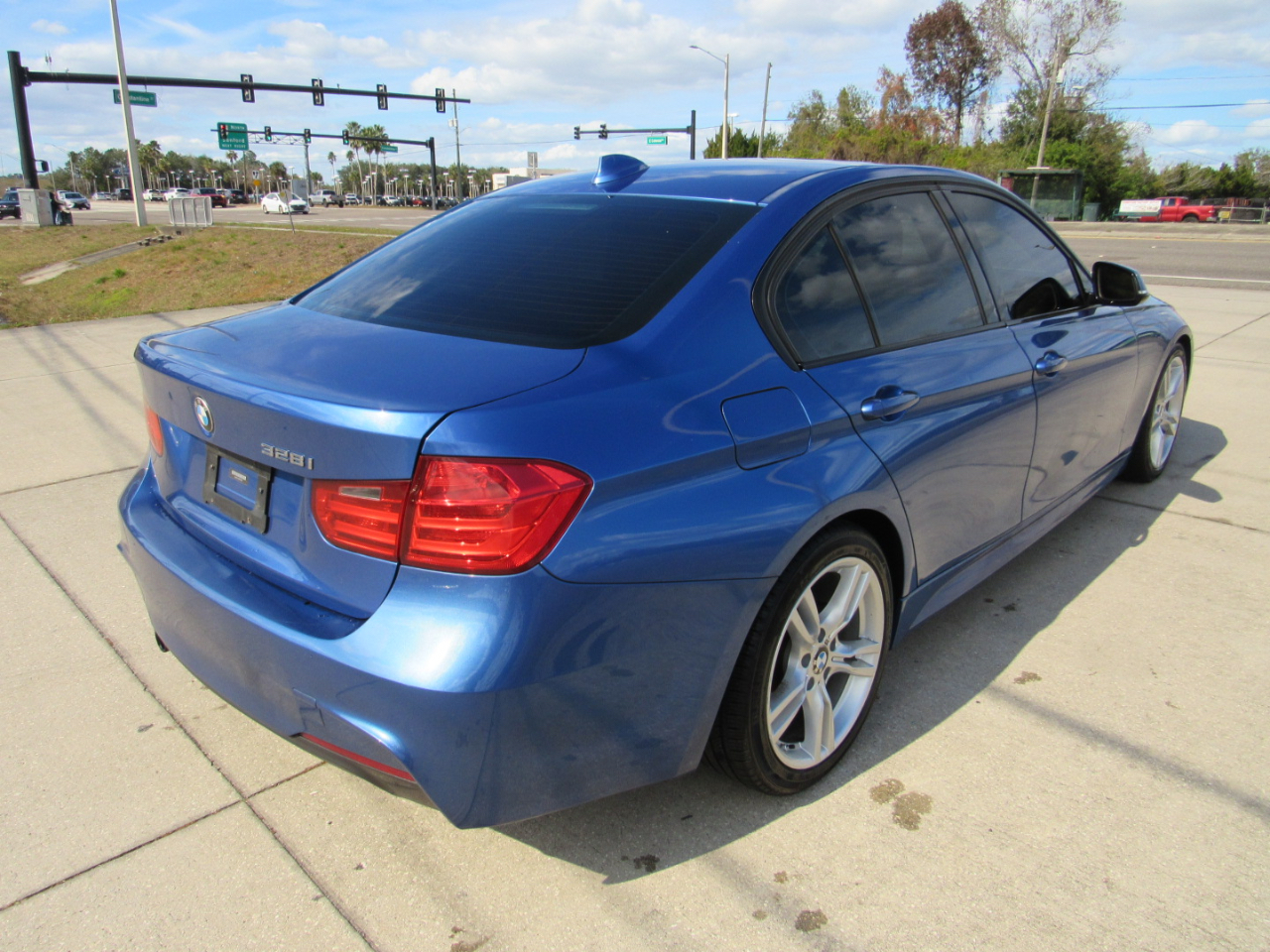 BMW 3 Series 4dr Sdn 328i RWD SULEV 2013