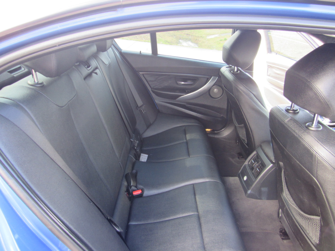 BMW 3 Series 4dr Sdn 328i RWD SULEV 2013