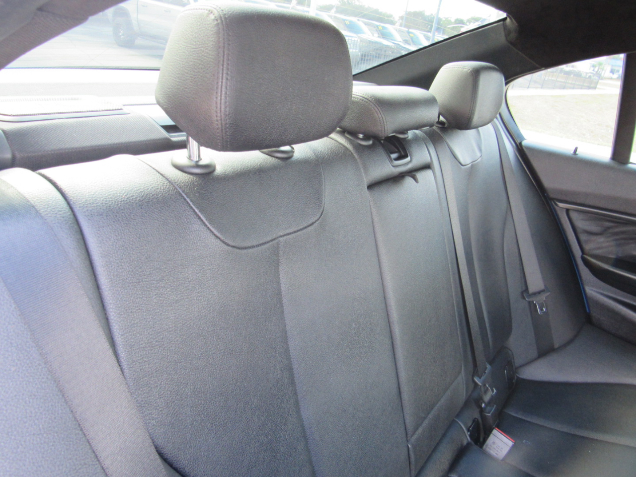 BMW 3 Series 4dr Sdn 328i RWD SULEV 2013