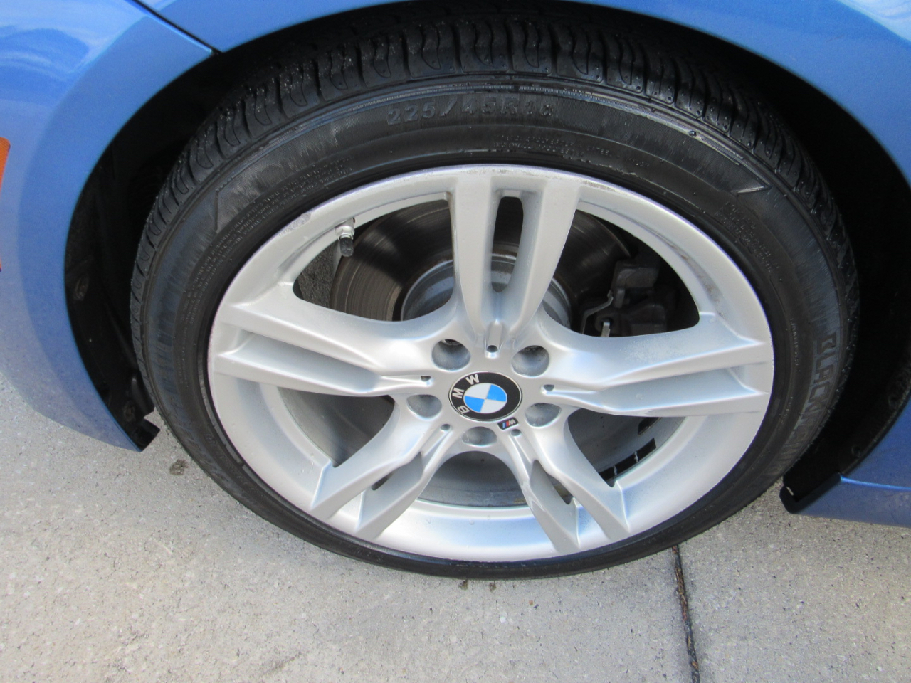 BMW 3 Series 4dr Sdn 328i RWD SULEV 2013