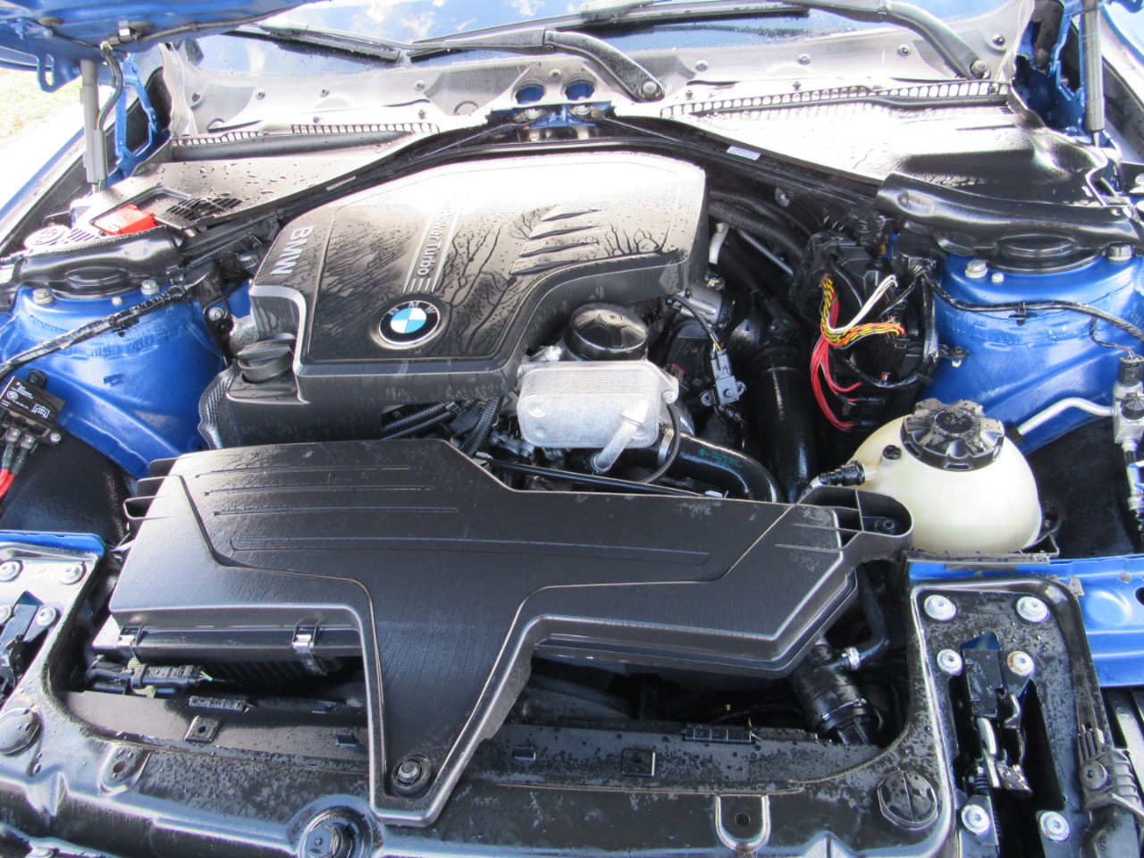 BMW 3 Series 4dr Sdn 328i RWD SULEV 2013