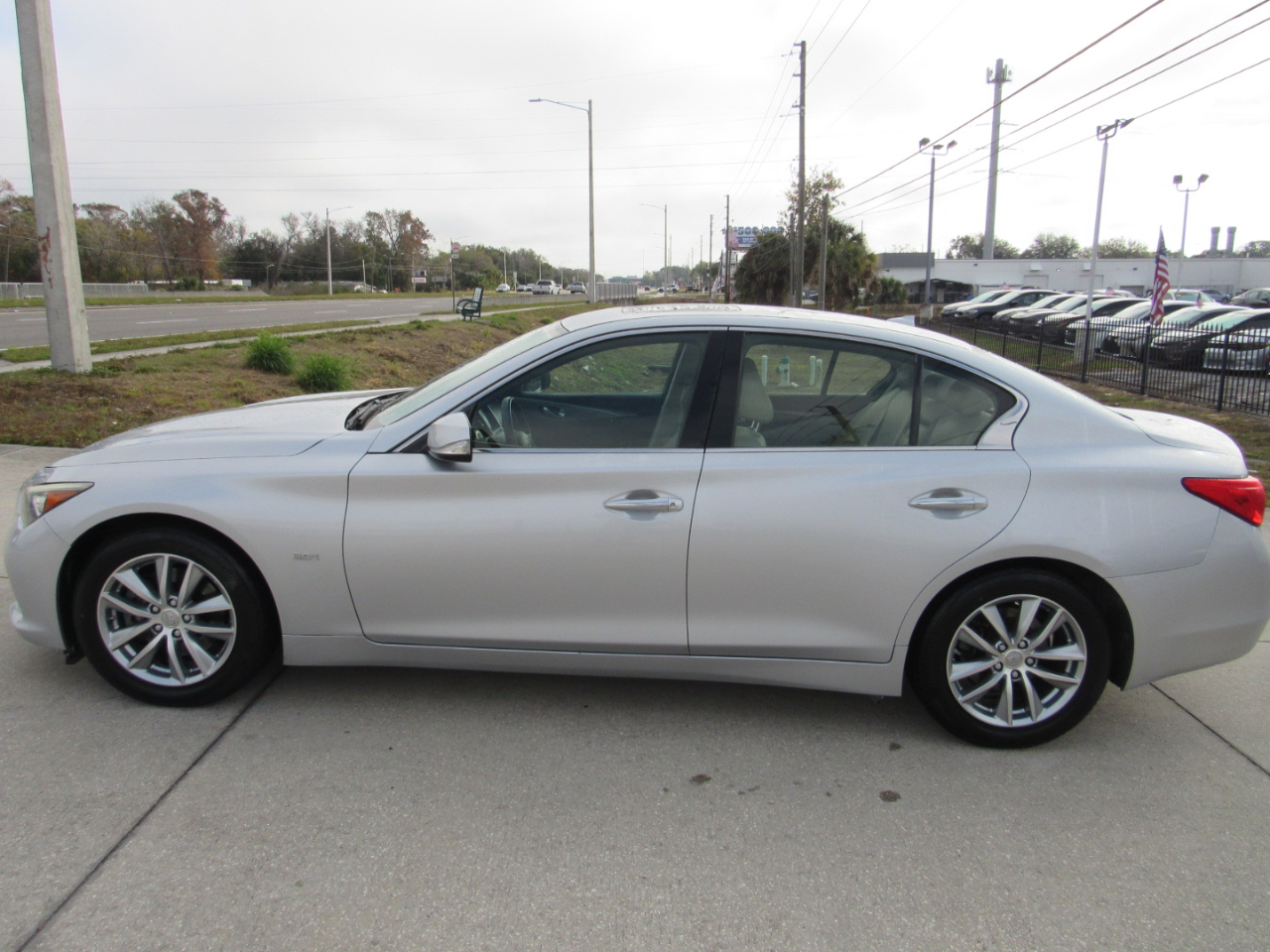 Infiniti Q50 3.0t Premium RWD 2017